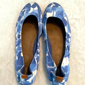 Womens Toms Blue Floral Flats-Size 9